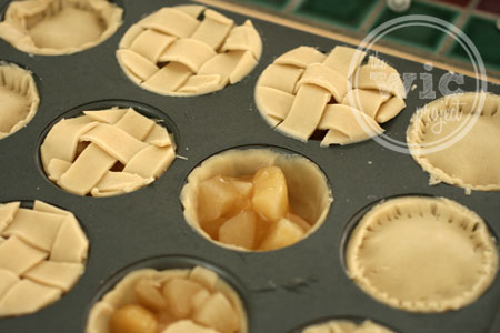 Baby Apple Pie Tops