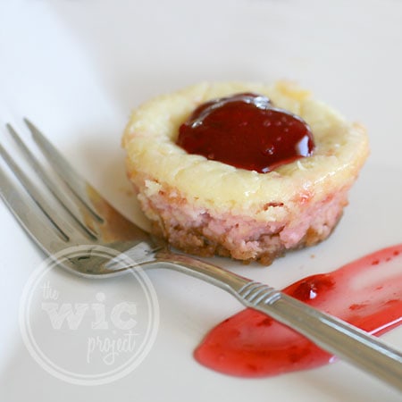 Strawberry Lemonade Mini Cheesecakes