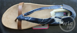 LAMO Uptied Sandal