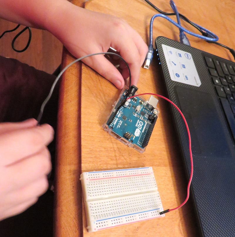 Assembling MakeCrate Starter Kit