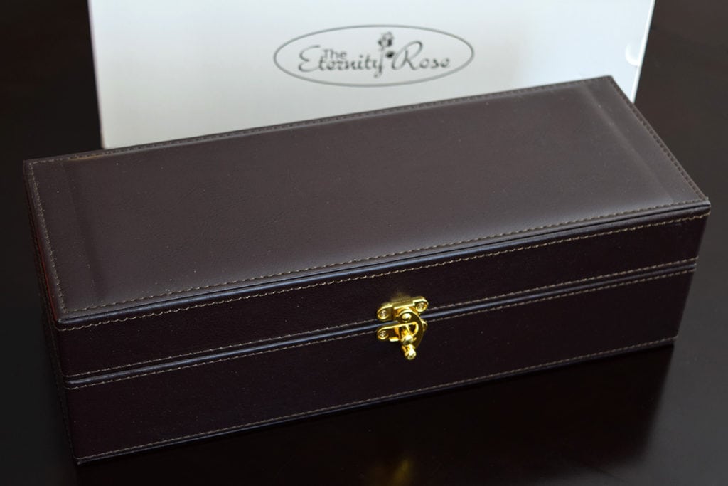 The Eternity Rose – A Precious Gift Loved Ones Will Cherish