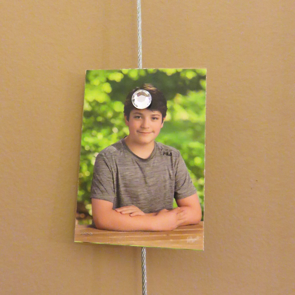 How to Easily Display Photos and Awards with My Mighty Magnet