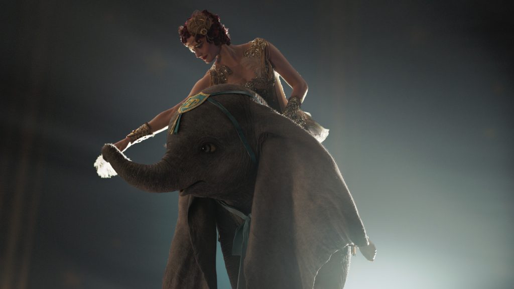 Disney's Live Action Dumbo Movie Review - An Incredible, Entertaining Experience