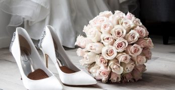 Insanely Easy Ways to Save Money on your Upcoming Wedding