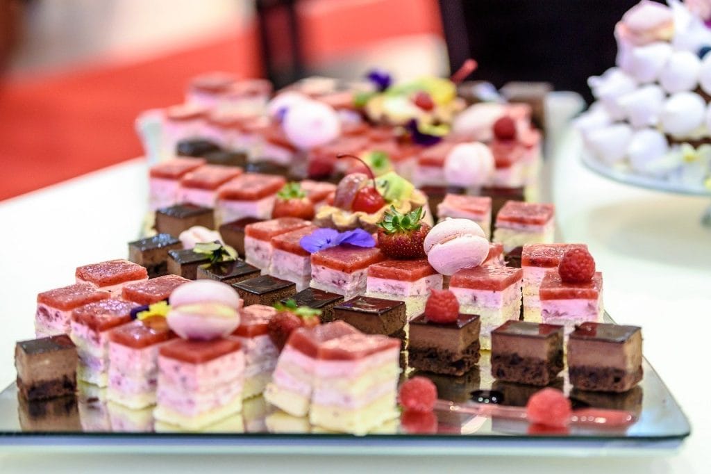 Take Advantage of Trials and Tasters When Planning Your Wedding Food